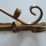 support mural pour drapeau