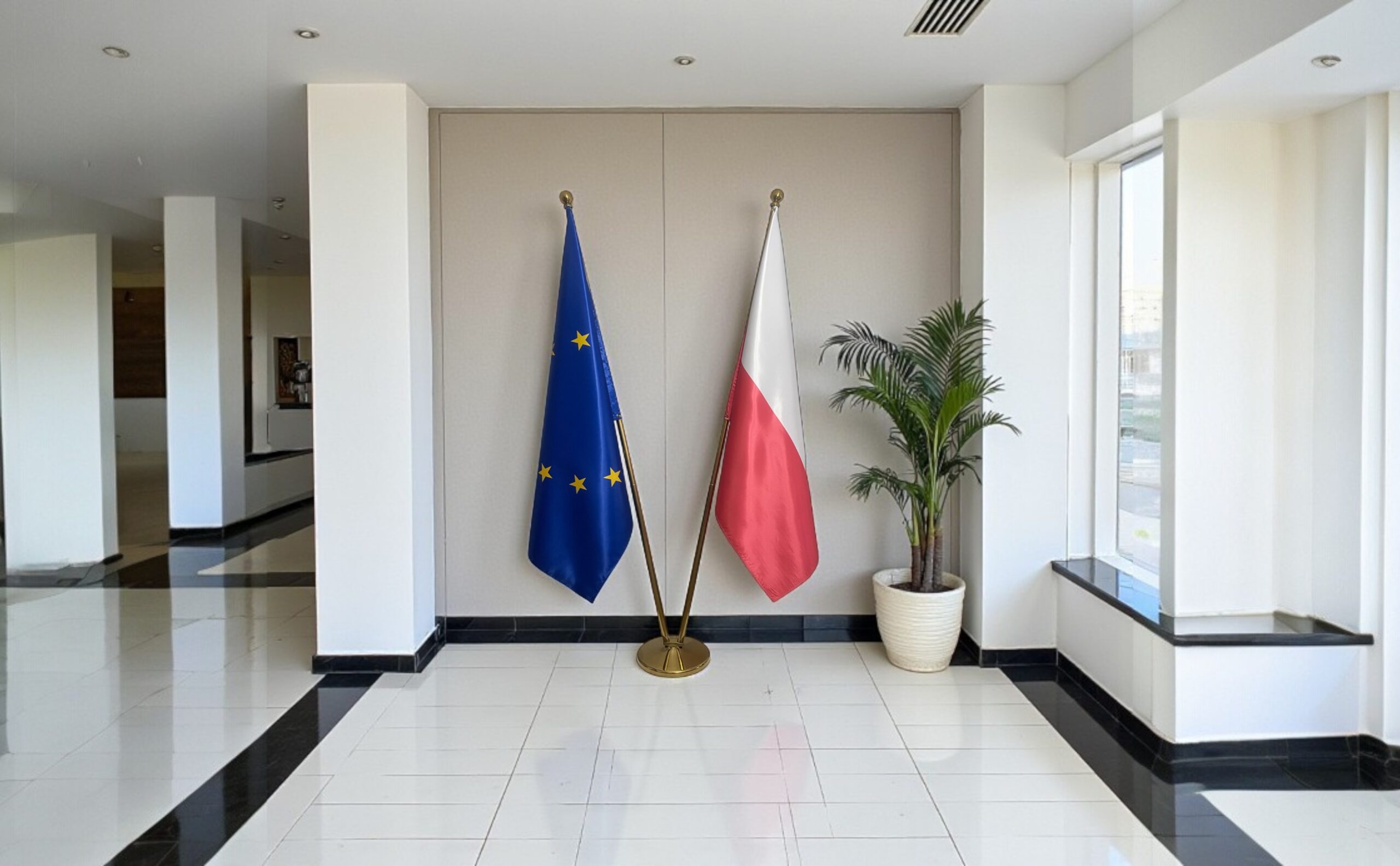 suport steag polonia