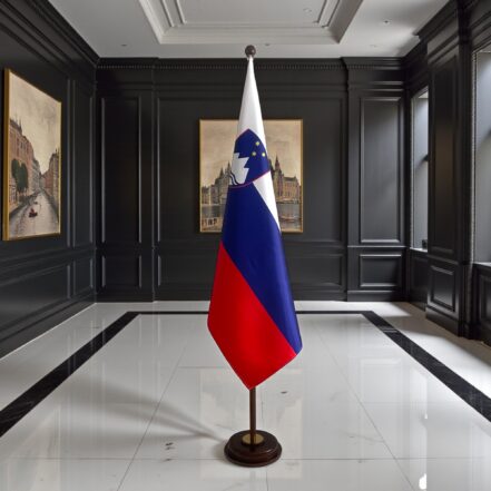 suport steag slovenia